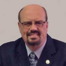 Loren Hamilton's Instagram, Twitter & Facebook