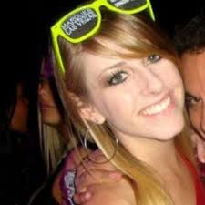 Nicole (@nicolemeowllee)