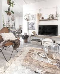 Part of the charm of boho chic decor is the variety of decorations, furniture, and random pieces you this look thrives in bohemian style home decor, especially in bedrooms! Bohemian Chic Decor Diy Traditional Decor Rustic Chic Living Room Chic Decor Diy Home Decor
