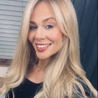 Sarah Roscoe's Instagram, Twitter & Facebook