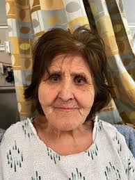 🚨 ¿La reconoces? Olive View–UCLA Medical Center está pidiendo la ayuda del  público para identificar a una señora mayor que sigue hospitalizada y no  puede decir quién es ni cómo localizar a