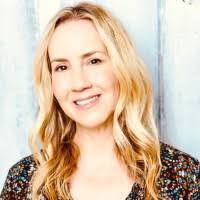 Laura Crownover's Instagram, Twitter & Facebook