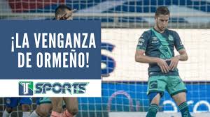 Santiago ormeño nació en méxico, y por tener padre peruano, además de la del 'tri', también podría vestir la camiseta blanquirroja de la selección peruana. En El 2019 Chivas Le Dio Las Gracias Hoy Tuvo Su Revancha La Historia De Santiago Ormeno Youtube