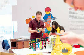 The Lego Group Acquires Bricklink The World S Largest Online Lego Fan Community And Marketplace To Strengthen Ties With Adult Fans About Us Lego Com Se