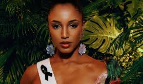 Permanece Miss Jamaica en terapia intensiva