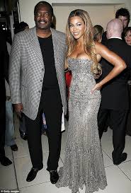 Beyonce S Silver Dress Pretiffy Mathew Knowles Fashion Black Homecoming Dress