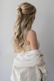 If you have long hair then add some waves to it and glam it up. 6 Quick Easy Hairstyles Cute Long Hair Hairstyles Alex Gabour