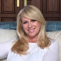 Diana Langley's Instagram, Twitter & Facebook