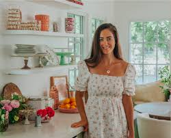 6:53 et, oct 18 2021; 9 Women We Love On Simple Fall Life Hacks At Home