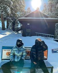 Kylie S Instagram Photo Sister Kylie Jenner Modeling Ski Trip Skiing