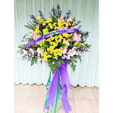 Harum bunga florist sangat mendukung dan berharap tantangan ini mendapat respon yang baik untuk satu kelebihan bunga papan adalah terletak pada pencitraan nama pengirim bunga tersebut. Bunga Standing Flower Happy Wedding Shopee Indonesia