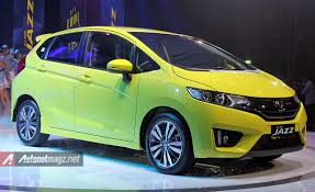 Di indonesia, honda jazz adalah hatchback dengan daftar penjualan terlama dan tertinggi sampai ketika ini, serta mendominasi pasar hatchback indonesia sekitar 10 tahun. Honda Jazz Rs 2014 Versi Matik Autonetmagz Review Mobil Dan Motor Baru Indonesia