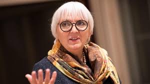 Claudia Roth für aufklärende Debatte zu Vorwürfen um Documenta