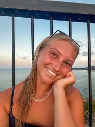 Hiya everyone I'm 19 and unemployed at the moment I'm looking for work but  have been unsuccessful so have turn to posting up