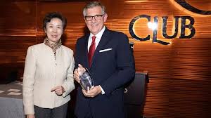 Awards dinner recognizes accomplishments of seven alumni