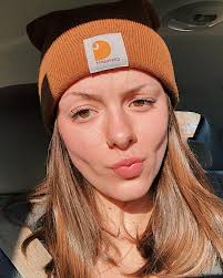 Elyse (@elysehartman) • Instagram photos and videos