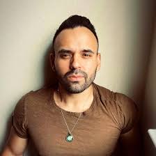 Daniel Alexander updated his profile...