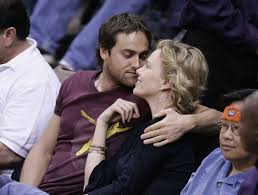 Here's everything we know about her relationship theron is not currently, nor has she ever been, married (although, she was at one time engaged). Pin On Famous Families Couples