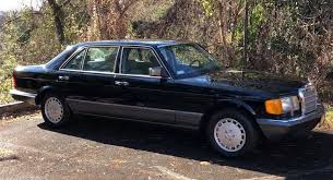 27 Year Old Mercedes 560 Sel Is Still An Impressively Comfortable Cruiser Carscoops Old Mercedes Mercedes Mercedes Benz Classic
