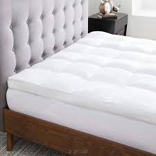The topper is then easy to clean, you can easily take it out of bed and air the whole thing. Amazon Com Lucid Ultra Plush 3 Inch Down Alternative Fiber Bed Mattress Topper Allergen Free Pillow Top Soft And Breathable Cotton Percale Cover King White Home Kitchen