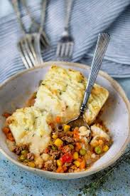 Healthy Shepherd S Pie Recipe L Panning The Globe Recipe Shepherds Pie Shepherds Pie Recipe Healthy Dishes