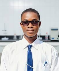 A guy wanted to be Conor McGregor's clone, but hilariously failed.