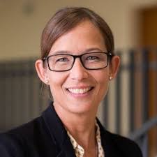 Julia Volz's Instagram, Twitter & Facebook