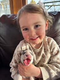 I love this pic!🥰💖.