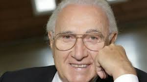 Pippo baudo lo storico conduttore di sanremo oggi compie 85 anni e nel giorno del suo compleanno sono molti gli aneddoti che girano sul suo conto e notizie rimaste nascoste fino ad oggi. Pippo Baudo Eta Altezza Peso Nome Vero Prima E Seconda Moglie Figli