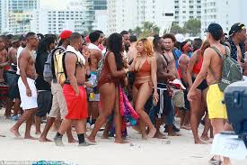 Click here for more information. Miami Police Face Off With Spring Break College Students Daily Mail Online