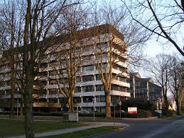 Der immobilienriese deutsche annington stockt seinen wohnungsbestand noch weiter auf. Datei Deutsche Annington Hauptsitz Bochum Jpg Wikipedia