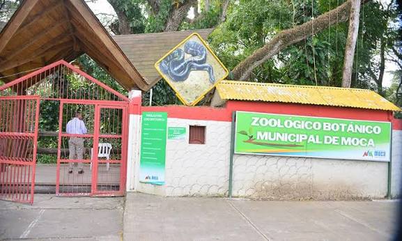 Fotos del zoológico de Moca. Fotos: El Caribe, Diario Libre, ensegundos, Acción Verde, World Orgs/ Patrimonios Mocanos #zoológicodemoca #patrimoniosmocanos #fotosmocanas #historiademoca #mocard