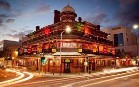 Afl Finals In Perth Where To Go In Perth For The Footy Holiday Travel Where To Go House Styles