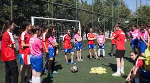 Beşiktaş jk vodafone kadın futbol takımı resmi instagram hesabı / official instagram account of beşiktaş jk vodafone women's football team. Kadinlar Bal Gibi Futbol Oynuyor