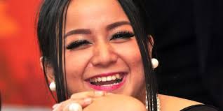 If the results do not contain the song you are. Lirikan Juwita Bahar Artis Juwita Bahar Facebook