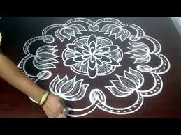 Simple And Easy Rangoli Designs With 7x4 Dots Beginners Kolam Designs Big Muggulu Wi Simple Flower Design Rangoli Designs Flower Colorful Rangoli Designs