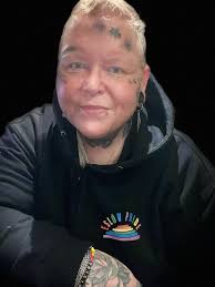 Nu på lördag den 23 augusti deltar anhörigstöd tillsammans med resten av  Förebyggande verksamheter i Prideparaden 🏳️‍🌈🤗 (bild 2 är från förra  året) Vill du hänga med? Vi går under Gävle kommuns