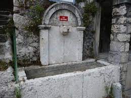 fontaine eze lavoir les fontaines