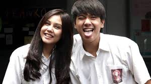 Lagu 'bintang di surga' peterpan ini rilis pada januari 2004. Chord Kunci Gitar Peterpan Walau Habis Terang Tribun Jateng