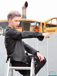 9 Pesona Felix Stray Kids Dengan Rambut Undercut Garang Maksimal