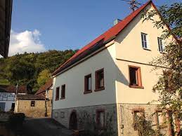Die mietpreise in bad mergentheim liegen aktuell bei durchschnittlich 6,95 €/m². 5 Zimmer Wohnung Zu Vermieten Kannenstrasse 63 97980 Bad Mergentheim Dainbach Bad Mergentheim Mapio Net