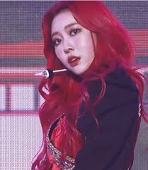 Sung Jiyeon: Queen of Dance Moves in K-Pop