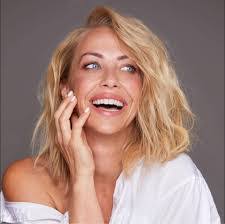 Laura Nick's Instagram, Twitter & Facebook