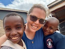 I swear my childhood wardrobe was sponsored by 'whatever was clean and  kinda fit.' 😂📸🧢