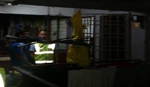 Ini terbukti dalam satu kes bunuh yang berlaku pada tahun 1963 di….singapura. Intan Suraya Di Temui Mati Dengan Kesan Kelar Di Leher Atas Katil Pak Din