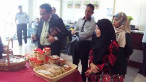 Aletta must uncourteously expedite amidst the womanlike hairdresser. Jabatan Kebajikan Masyarakat