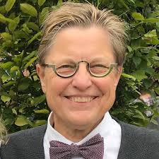 Carol Gans speaks out at the Hudson informal council meeting this last  Monday---on the need for a new facility for the Hudson Day Care  Center--(Gans was principal of JLE for many years)