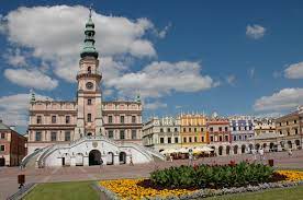 Zamość stare miasto rynek z lotu ptaka | 4k movie drone footage. Datei Zamosc Pierzeja Polnocna Jpg Wikipedia