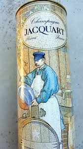 La cuvée exhale des arômes d'agrumes, de fruits mûrs (pêche, melon) et de brioche. Jacquart Champagne Boite Millesime Avec Reproduction Mosaiques Reims France Ebay