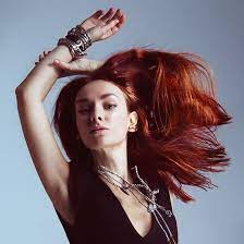 Other colors that have cool tones are mahogany and violet, which both pair beautifully as complementing undertones to auburn. 30 Auburn Hair Color Ideas For 2020 L Oreal Paris